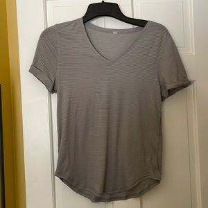 Lululemon size 4 lightweight gray V-neck T-shirt
